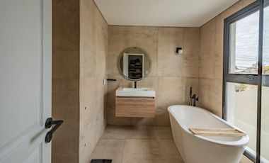 Casa 5 ambientes A ESTRENAR en Aldo Bonzi