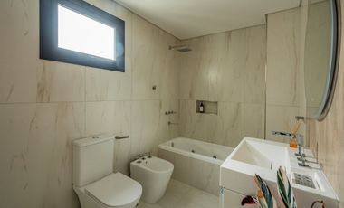 Casa 5 ambientes A ESTRENAR en Aldo Bonzi