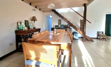 CASA EN VENTA EN PEHUAJÓ CON PILETA