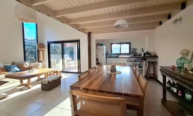 CASA EN VENTA EN PEHUAJÓ CON PILETA