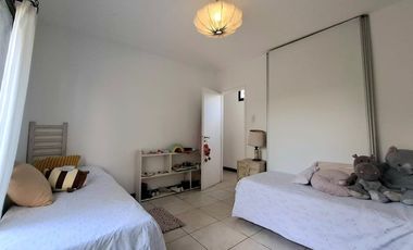 CASA EN VENTA EN PEHUAJÓ CON PILETA