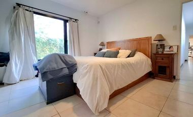 CASA EN VENTA EN PEHUAJÓ CON PILETA