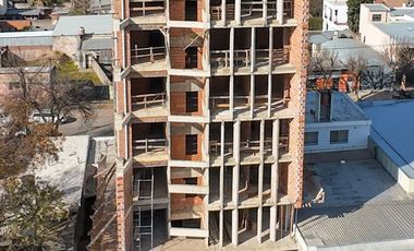 DPTO 2 DORMITORIOS C COCHERA EN EDIF CONFORT BROWN