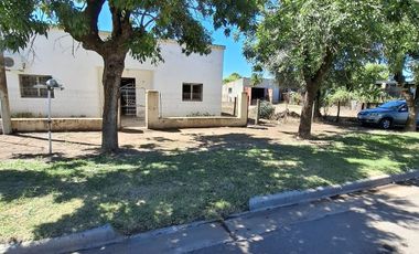 VENTA CASA 3 DORM C/ GALPON Y TERRENO DE 1200 MTS2