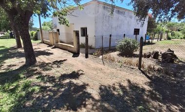 VENTA CASA 3 DORM C/ GALPON Y TERRENO DE 1200 MTS2