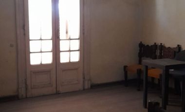 Venta casa a refaccionar 3 de Febrero 3400