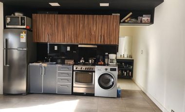 EN VENTA CASA CON MONOAMBIENTE - PLOTTIER