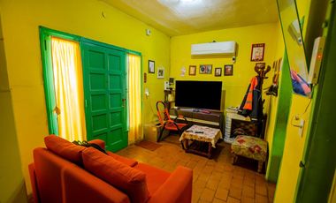 CASA EN VENTA EN MONTE GRANDE SOBRE LOTE DE 220 M2