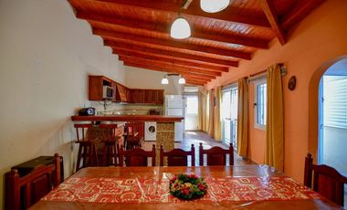 CASA EN VENTA LA PLATA 2 DORMITORIOS