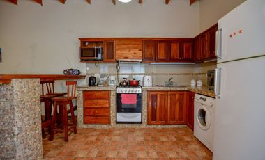 CASA EN VENTA LA PLATA 2 DORMITORIOS