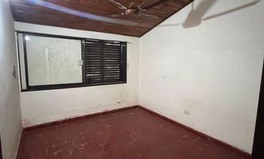 CASA EN VENTA EN BARRIO PANDO, ZONA SUR GOYA