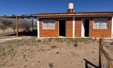CASA CON CABAÑAS EN VENTA