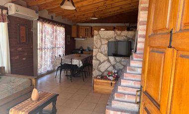 CASA CON CABAÑAS EN VENTA