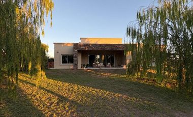 VENTA DE CASA BARRIO PRIVADO 