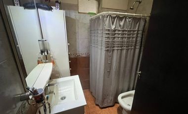 SE VENDE CASA 4 DORM B° AMEGHINO, V.M. C/ESCRITURA