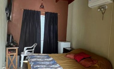 SE VENDE CASA 4 DORM B° AMEGHINO, V.M. C/ESCRITURA