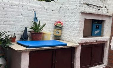 SE VENDE CASA 4 DORM B° AMEGHINO, V.M. C/ESCRITURA