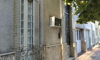 VENTA CASA 4 HABITACIONES, BARRIO CATEDRAL