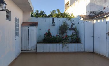 VENTA CASA 4 HABITACIONES, BARRIO CATEDRAL