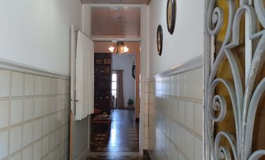 VENTA CASA 4 HABITACIONES, BARRIO CATEDRAL