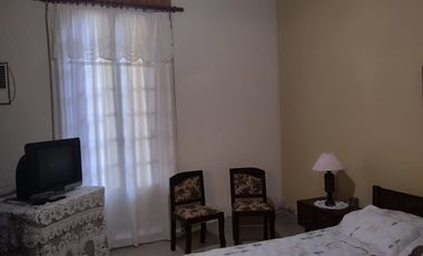 VENTA CASA 4 HABITACIONES, BARRIO CATEDRAL