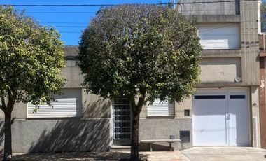 CASA EN VENTA CON GRAN UBICACION Y POTENCIAL