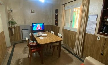 CASA EN VENTA CON GRAN UBICACION Y POTENCIAL