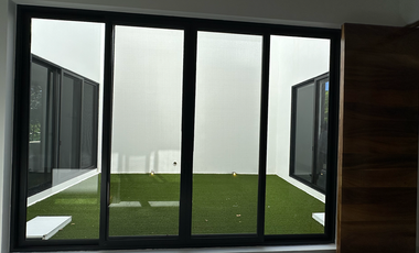 Casa en renta con vista a campo y lago en la privada Kilil, Yucatán Country Club