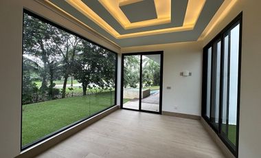 Casa en renta con vista a campo y lago en la privada Kilil, Yucatán Country Club