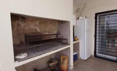 Casa 4D en Venta, San Martin al 3800