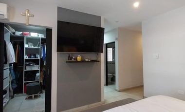 Casa 4D en Venta, San Martin al 3800