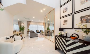 5 Bedroom House for sale at Graceland
