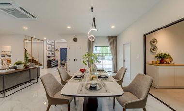 5 Bedroom House for sale at Graceland