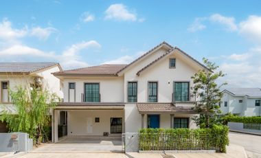 5 Bedroom House for sale at Graceland