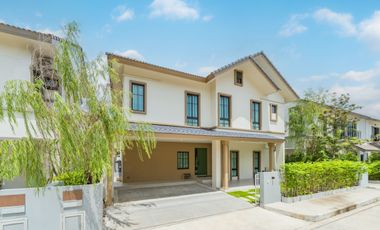 4 Bedroom House for sale at Graceland