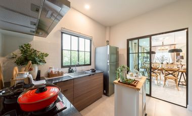 4 Bedroom House for sale at Graceland