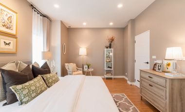 4 Bedroom House for sale at Graceland