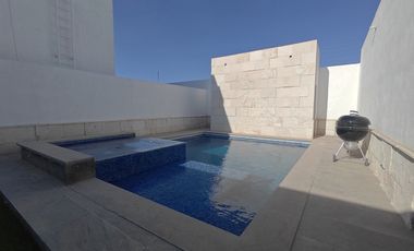 CASA CON ALBERCA Y JACUZZI, AMUEBLADA EN RENTA SECTOR VIÑEDOS, TORREÓN ,COAH.