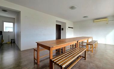 Villa del Parque. Venta 3 Amb Semipiso. C Cochera y Baulera. Amenities