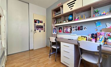 Villa del Parque. Venta 3 Amb Semipiso. C Cochera y Baulera. Amenities