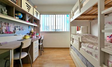 Villa del Parque. Venta 3 Amb Semipiso. C Cochera y Baulera. Amenities