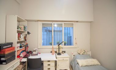 DEPARTAMENTO 3 AMBIENTES CON PATIO - VTE LÓPEZ