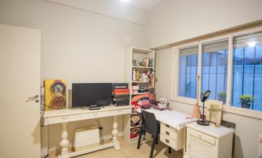 DEPARTAMENTO 3 AMBIENTES CON PATIO - VTE LÓPEZ