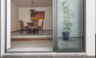Departamento Remodelado en Planta Baja y  2 Patios