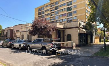 Local comercial esquina en Av. Pedro de Valdivia muy cerca de la estación del Metro Ñuñoa (Línea 3 y Línea 6).