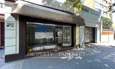 Local comercial esquina en Av. Pedro de Valdivia muy cerca de la estación del Metro Ñuñoa (Línea 3 y Línea 6).