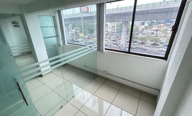 Oficinas en renta en Periférico Sur | 50–100 m² con seguridad y estacionamiento