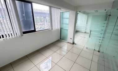 Oficinas en renta en Periférico Sur | 50–100 m² con seguridad y estacionamiento