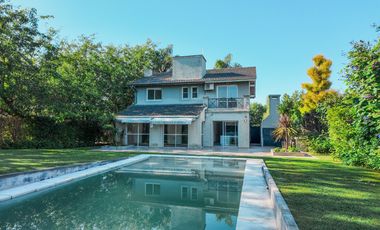 VENTA CASA 4 AMBIENTES - CLUB DE CAMPO PUEYRREDON - PILAR