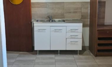ALQUILER: Hermoso Chalet Dividido en Departamentos - ISIDRO CASANOVA